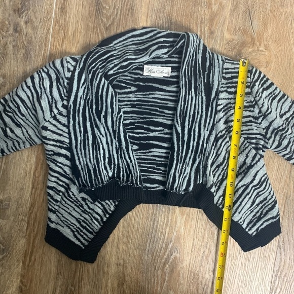 [Knit Avenue] Zebra Cropped Cardigan - Picture 5 of 7